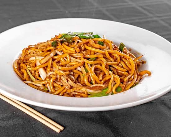 68. Shanghai Style Fried Noodle 上海粗炒